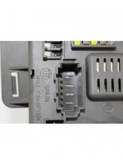 Recambio de caja reles / fusibles para bmw x6 (e71) 3.0 turbodiesel cat referencia OEM IAM 693168704