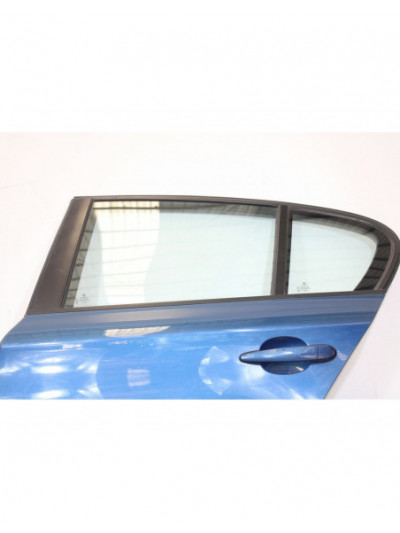 Puerta trasera izquierda BMW SERIE 1 BERLINA * 2004