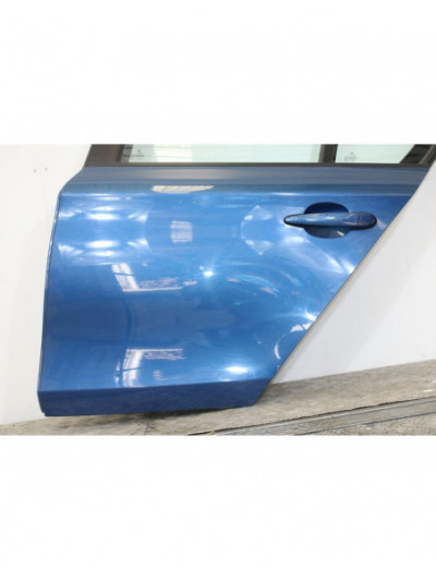 Puerta trasera izquierda BMW SERIE 1 BERLINA * 2004