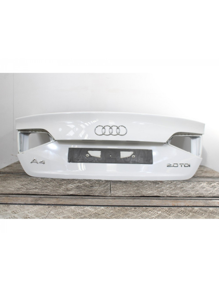Tapa maletero AUDI A4 B8 2.0 TDI 2010
