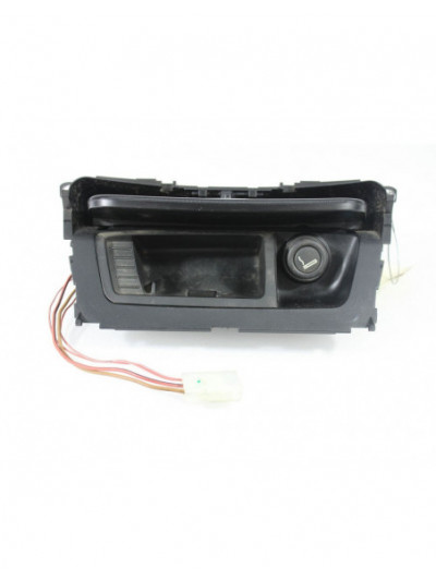 Cenicero BMW SERIE 1 BERLINA * 2004