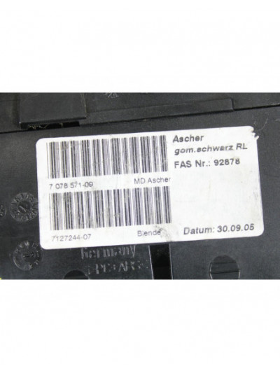 Cenicero BMW SERIE 1 BERLINA * 2004