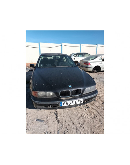 bmw serie 5 berlina (e39) del año 2001