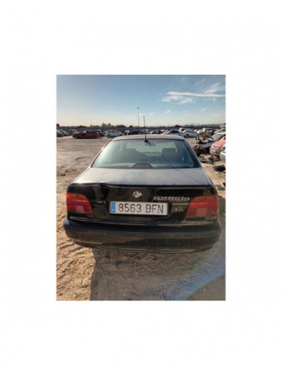 bmw serie 5 berlina (e39) del año 2001