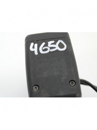Anclaje cinturón trasero CITROËN C4 II 1.6 HDi 115 2013