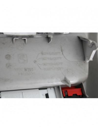 Luz techo CITROËN C4 II 1.6 HDi 115 2013