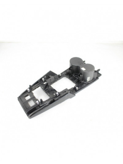Recambio de consola central para audi a3 sportback (8va) ambiente referencia OEM IAM 8V2864261A