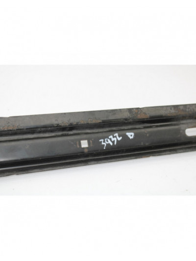 Recambio de travesaño inferior para citroën c4 berlina vtr plus referencia OEM IAM C03S066