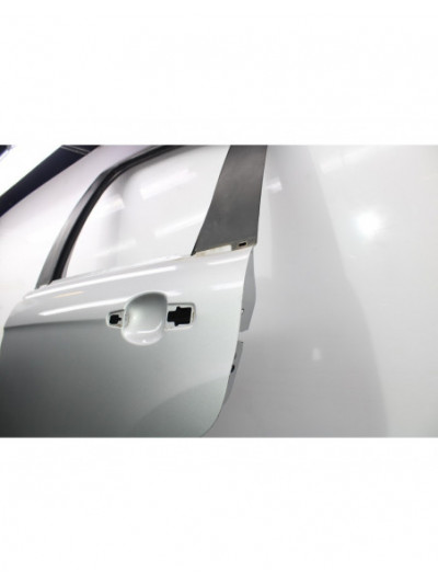 Puerta trasera izquierda CITROËN C3 Tonic 2015