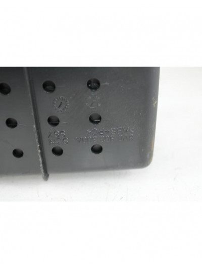 Recambio de portaobjetos para audi a3 sportback (8va) ambiente referencia OEM IAM 8V0863300A