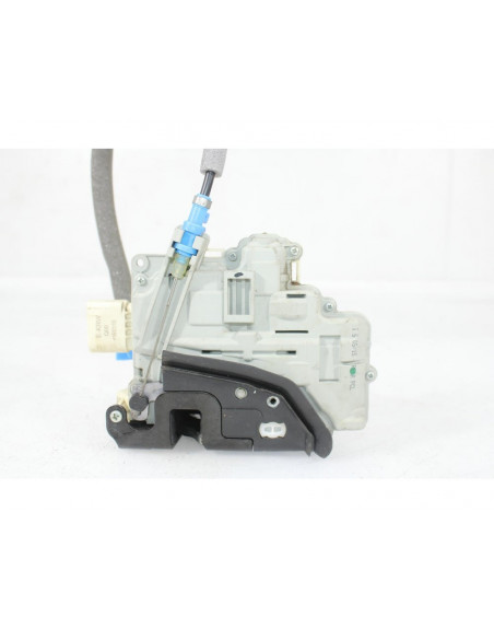 Recambio de cerradura puerta trasera derecha para audi a3 sportback (8va) ambiente referencia OEM IAM 4G0839016
