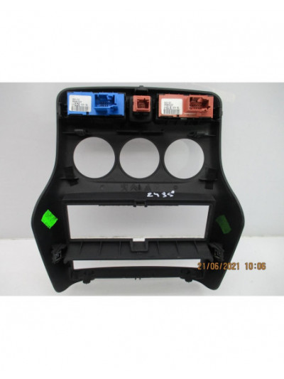 Recambio de moldura consola central salpicadero para citroën c3 picasso 1.6 hdi fap referencia OEM IAM 96825462