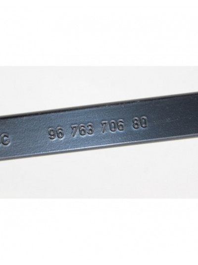 Recambio de brazo limpia delantero derecho para citroën c4 picasso business class referencia OEM IAM 9676370680