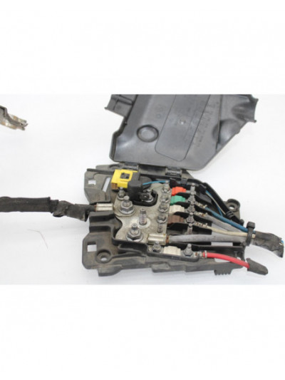 Recambio de caja reles / fusibles para citroën ds3 sport referencia OEM IAM 9801147680