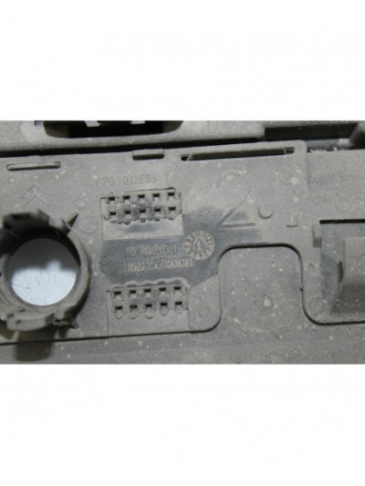 Recambio de paragolpes trasero para citroën c5 berlina referencia OEM IAM 9681048777