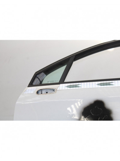 Recambio de puerta delantera izquierda para citroën c5 hdi160 seduct 2.0 referencia OEM IAM BLANCA