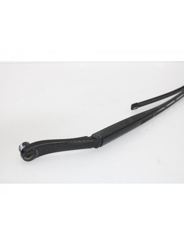 Recambio de brazo limpia delantero derecho para citroën c5 hdi160 seduct 2.0 referencia OEM IAM 3693D.D.