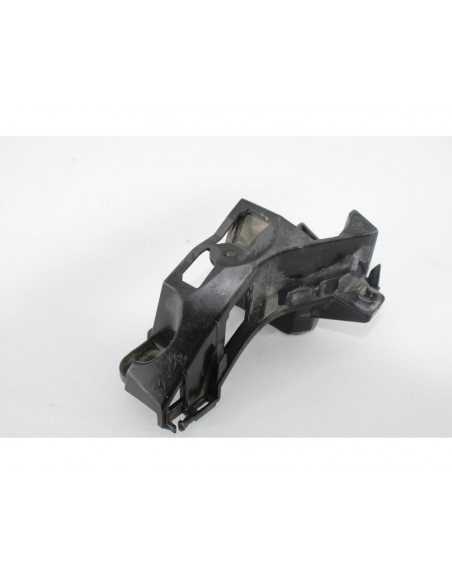 Recambio de sujecion derecha paragolpes para citroën c5 hdi160 seduct 2.0 referencia OEM IAM 9681049680