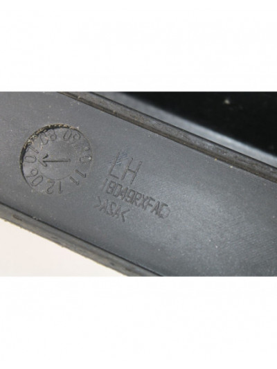 Recambio de moldura techo para dodge nitro 2.8 crd referencia OEM IAM 1BD49RXFA