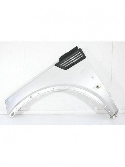 Recambio de aleta delantera izquierda para dodge nitro 2.8 crd referencia OEM IAM