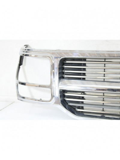 Recambio de rejilla delantera para dodge nitro 2.8 crd referencia OEM IAM 5KH12TRMAE