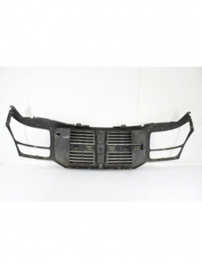 Recambio de rejilla delantera para dodge nitro 2.8 crd referencia OEM IAM 5KH12TRMAE