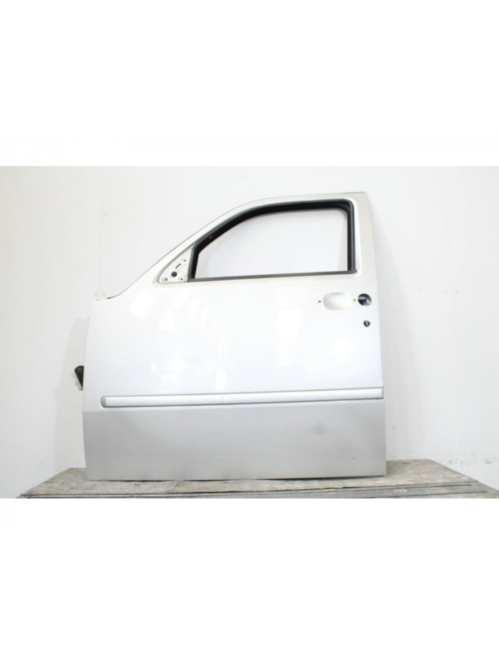 Puerta delantera izquierda DODGE NITRO 2.8 CRD 2008