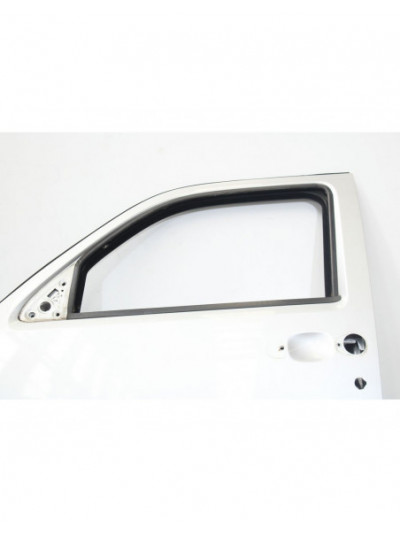 Puerta delantera izquierda DODGE NITRO 2.8 CRD 2008