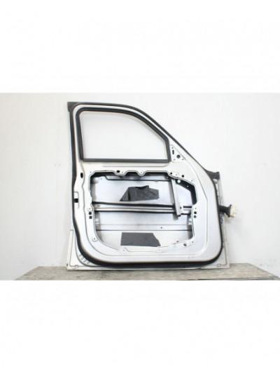Puerta delantera izquierda DODGE NITRO 2.8 CRD 2008