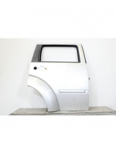 Recambio de puerta trasera derecha para dodge nitro 2.8 crd referencia OEM IAM