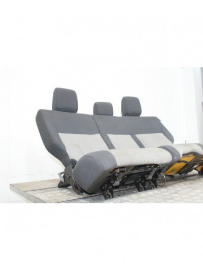 Recambio de asientos traseros para dodge nitro 2.8 crd referencia OEM IAM