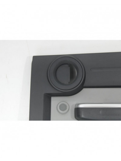 Recambio de guarnecido puerta trasera derecha para dodge nitro 2.8 crd referencia OEM IAM 5841970