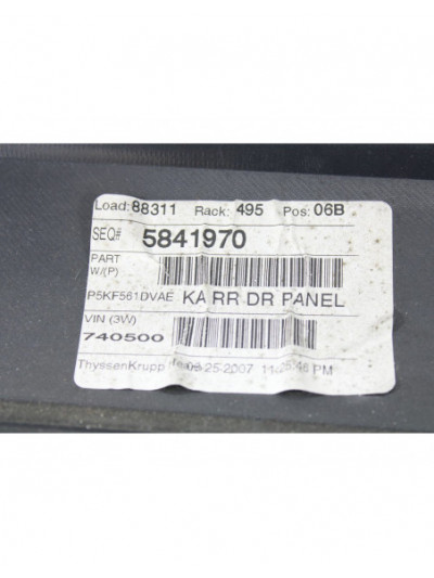 Recambio de guarnecido puerta trasera derecha para dodge nitro 2.8 crd referencia OEM IAM 5841970
