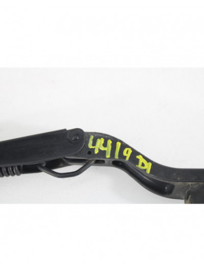 Recambio de brazo limpia delantero izquierdo para dodge caliber s referencia OEM IAM D18231