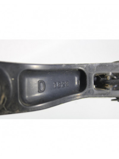Recambio de brazo limpia delantero izquierdo para dodge caliber s referencia OEM IAM D18231