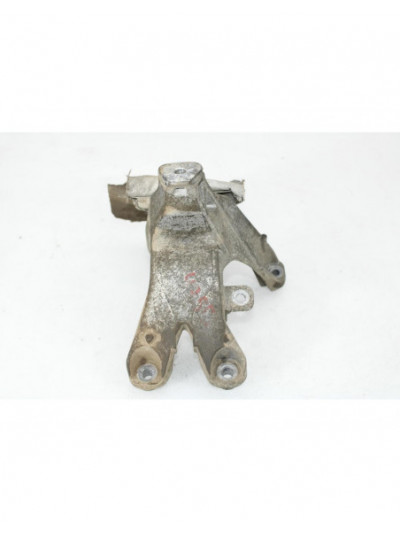 Soporte motor AUDI Q5 2.0 TDI quattro 170CV 125KW 2010