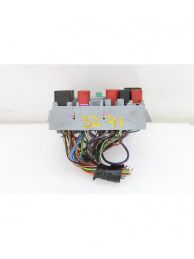 Recambio de caja reles / fusibles para fiat fiorino 1.3 16v jtd cat referencia OEM IAM 51905216