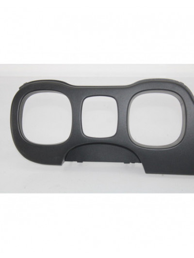 Recambio de guarnecido interior para fiat panda van iii referencia OEM IAM 735491812