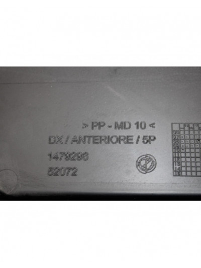 Guarnecido puerta delantera derecha FIAT BRAVO 1.9 Active Multijet 2010