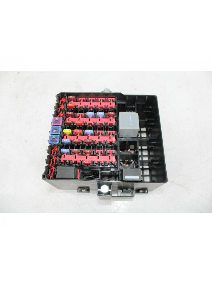 Caja reles / fusibles FORD FIESTA VI 1.5 TDCi 2014