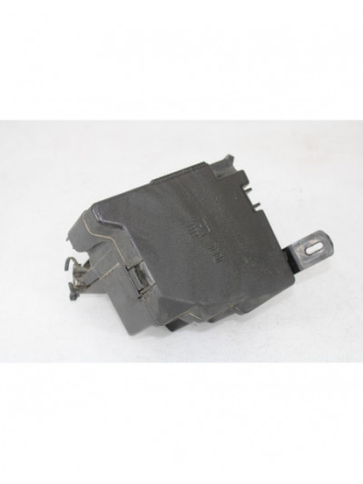 Recambio de caja reles / fusibles para ford fiesta vi (cb1, ccn) 1.5 tdci referencia OEM IAM 8V5114B144BA
