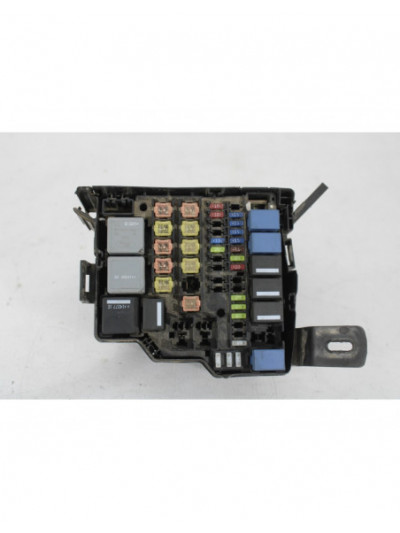 Caja reles / fusibles FORD FIESTA VI 1.5 TDCi 2014