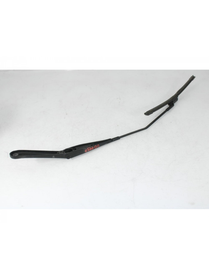 Recambio de brazo limpia delantero derecho para ford fiesta vi (cb1, ccn) 1.5 tdci referencia OEM IAM 8A6117526BF