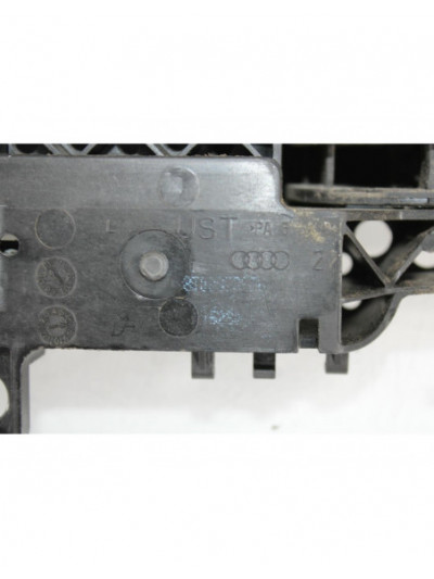 Recambio de maneta exterior delantera izquierda para audi q5 (8rb) 2.0 tdi quattro referencia OEM IAM 8T0837205A