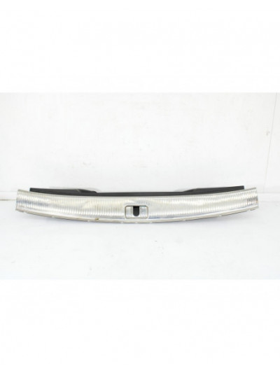 Recambio de moldura resbalon maletero para audi q5 (8rb) 2.0 tdi quattro referencia OEM IAM 8R0864513C