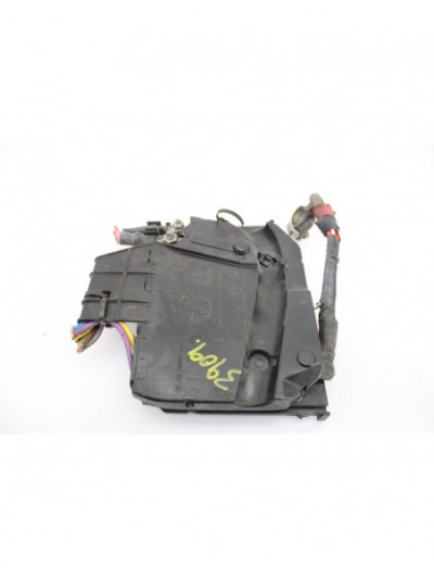 Recambio de caja reles / fusibles para ford grand c-max trend referencia OEM IAM AV6T14A067BB