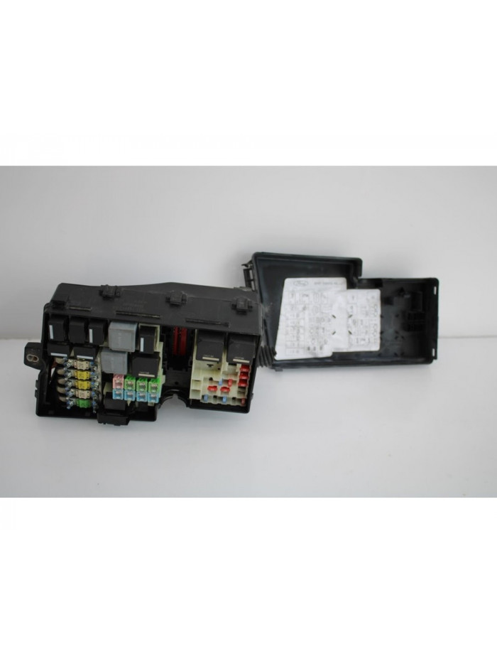 Caja reles / fusibles FORD KUGA Titanium 2012