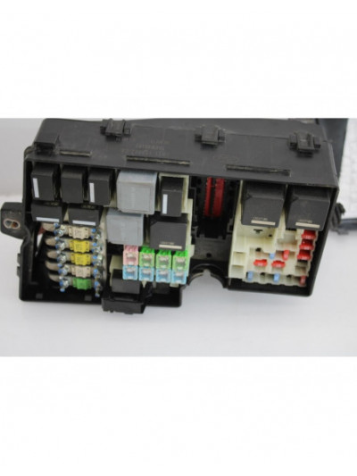 Caja reles / fusibles FORD KUGA Titanium 2012