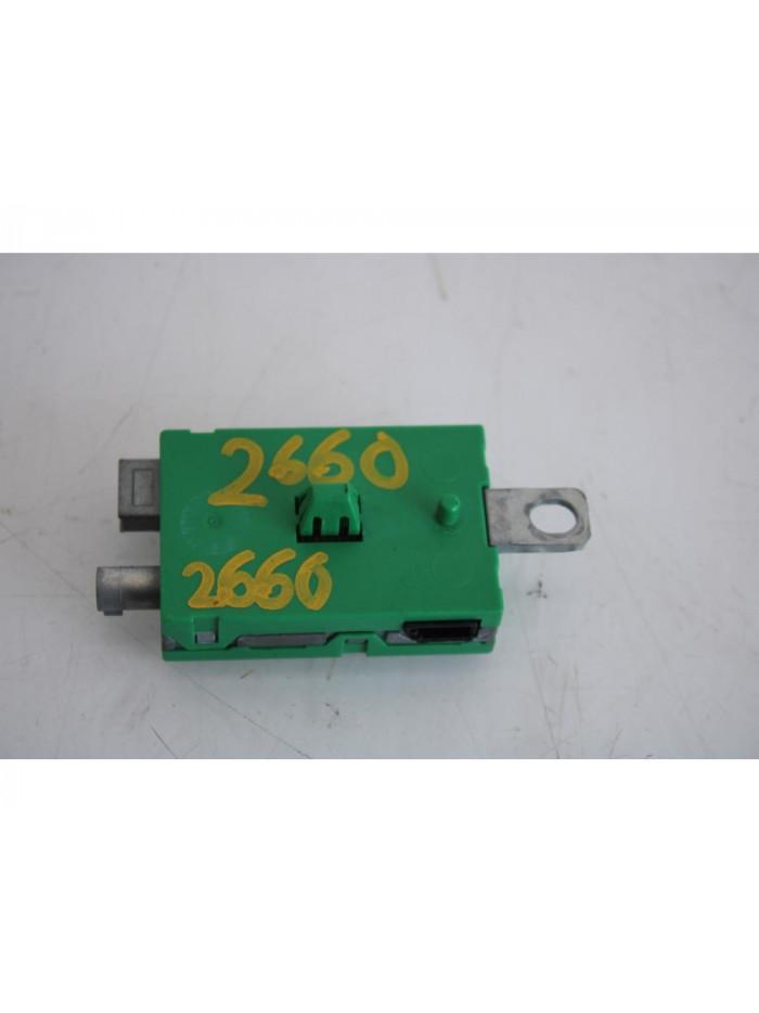 Recambio de amplificador antena para ford kuga (cbv) titanium referencia OEM IAM 7CP118C847