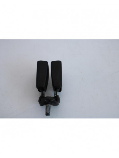 Anclaje cinturón trasero FORD KUGA Titanium 2012